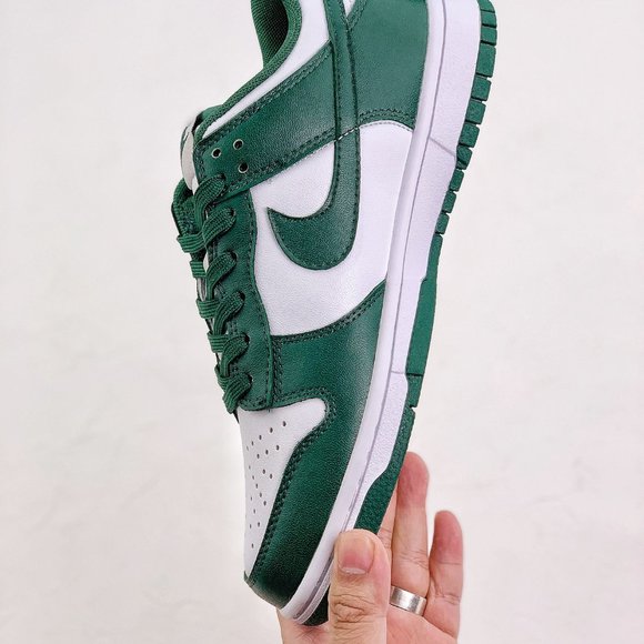 Nike Dunk Low Sneakers - Picture 6 of 9